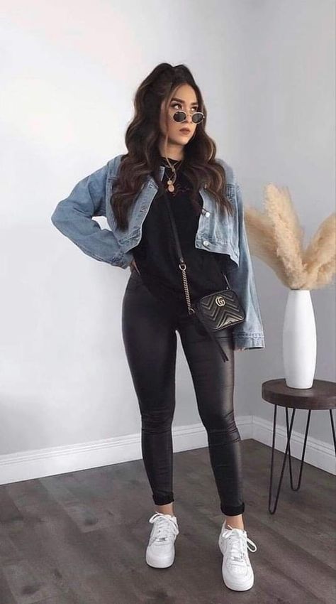 Outfits Leggins, Winter Fashion Outfits Casual, Black Leather Pants, Elegante Casual, Causual Outfits, Fall Fashion Outfits, Casual Fall Outfits, Mode Inspiration, Winter Fashion Outfits