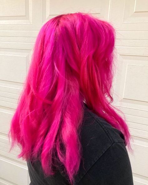 Neon Pink Hair, Bright Pink Hair, Magenta Hair, Best Hair Dye, Pink Hair Dye, Hot Pink Hair, Colour Hair, Neon Hair, Bright Red Hair