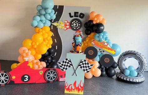 colourfultreasures on April 23, 2024: "Monster Truck, Hot Wheels & Ferrari Themed setup Now that’s a fun party 🥳 Event backdrop design, Styling , balloons, Props @colo...". Hot Wheels Balloon Decorations, Hotwheels Birthday Party Decoration Boys, Hot Wheels Backdrop, Racing Theme Birthday Party, Event Backdrop Design, Hot Wheels Party Decorations, Gold Wedding Reception Tables, Hotwheels Birthday Party, 3rd Birthday Boys