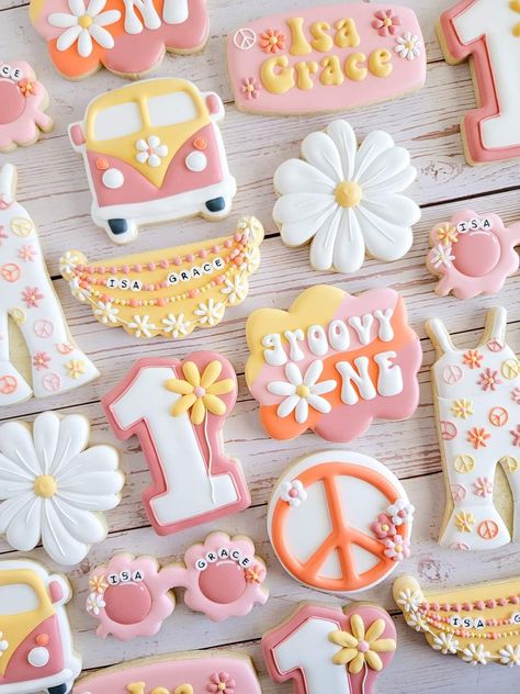 Two Groovy Birthday Party Desserts, Groovy One Birthday Cake Ideas, 70s One Year Old Birthday, Groovy One First Birthday Dessert Table, Groovy One Sheet Cake, Groovy One Cookies Decorated, Groovy One First Birthday Treats, Groovy One Birthday Cookies, Groovy One Dessert Table