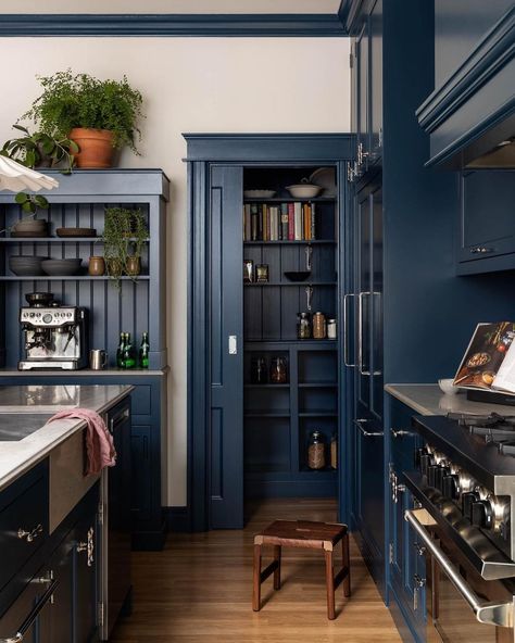 KITCHENS • Instagram Blue Staff, Side Return Kitchen Extensions, Beautiful Townhouse, Edwardian Cottage, Kitchen Color Combos, Edwardian Kitchen, Cottage Remodel, East Coast Style, Side Return