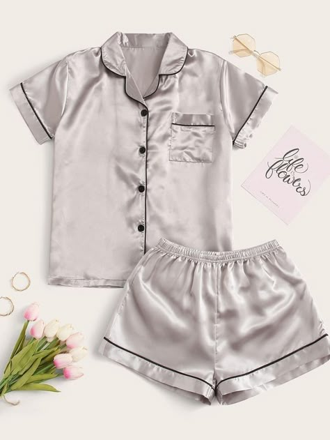 Wedding Pjs, Satin Short Sleeve, Bridesmaid Pjs, Satin Pj Set, Pyjamas Set, Mode Turban, Bridesmaid Pyjamas, Cute Sleepwear, Cute Pajama Sets