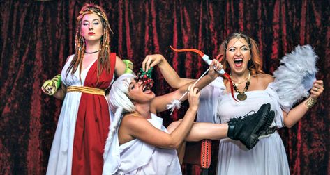 Roman Themed Party, Toga Party Decorations, Greek Party Theme, Roman Wedding, Party Games Ideas, Greek Party, King Neptune, Toga Party, Games Ideas