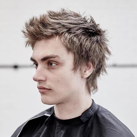 Medium Choppy Spiky Haircut For Guys Punk Haircut, Trending Hairstyles For Men, Short Punk Hair, Trendy We Fryzurach, Rocker Hair, Short Spiky Haircuts, Choppy Haircuts, Short Spiky Hairstyles, Rock Hairstyles