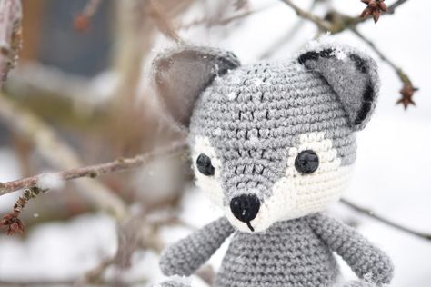 Wolf Crochet Pattern Free, Wolf Amigurumi, Wolf Crochet, Crochet Wolf, Wolf Pattern, Crochet Bear Patterns, Goth Baby, Ears And Tail, Crafts Easy