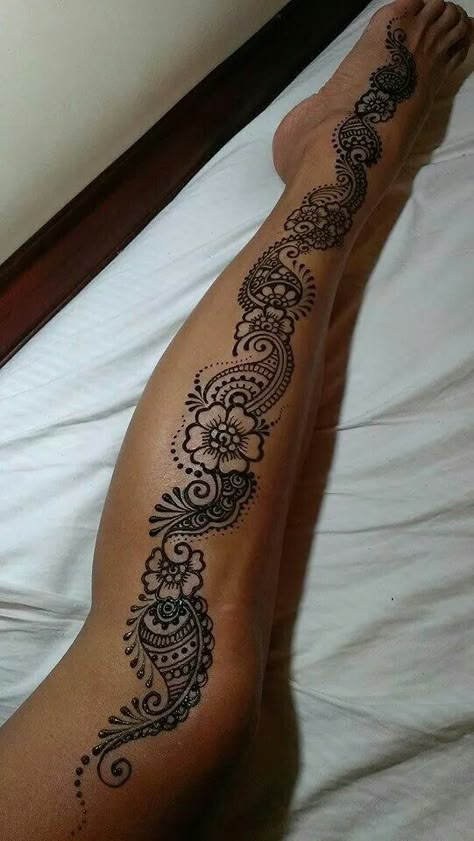 Henna Tattoo Designs Back For Women, Thigh Henna Designs Simple, Calf Henna Design, Henna Legs Designs, Henna Leg Tattoo Designs, Henna For Leg, Henna Designs Leg Ankle, Henna Designs On Leg, Henna Designs For Leg