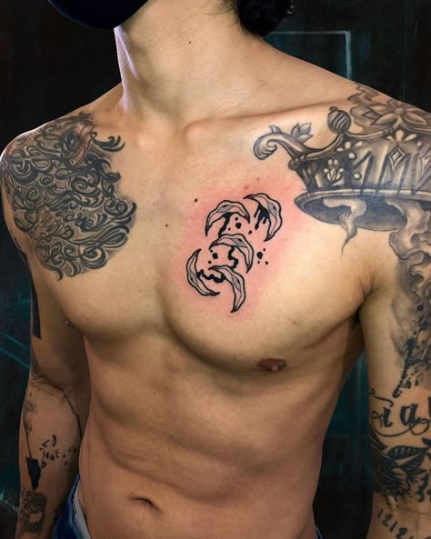 Christian Yu Tattoo, Dpr Ian Abs, Dpr Ian, Christian Yu, Tattoo Hand, Chest Tattoos For Women, Side Chest, Incredible Tattoos, Cover Art Design