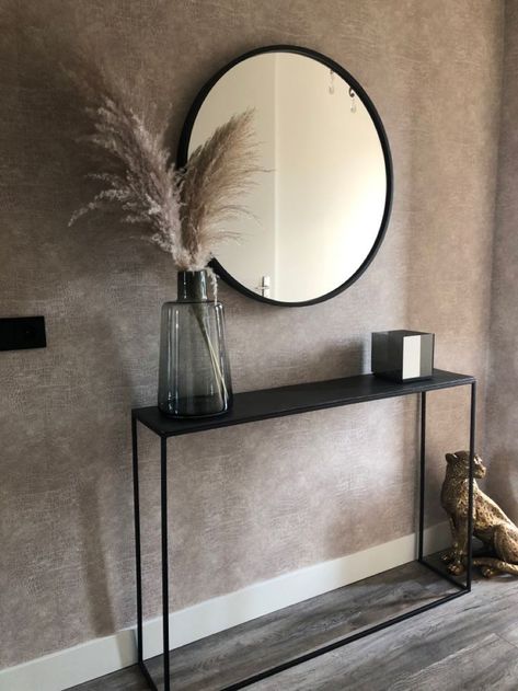 Entry Way Decor Modern, Decoration Console Entree, Hallway Table Decor, Vstupná Hala, Hal Decor, Entryway Ideas, Hall Decor, Living Room Design Decor, Home Entrance Decor