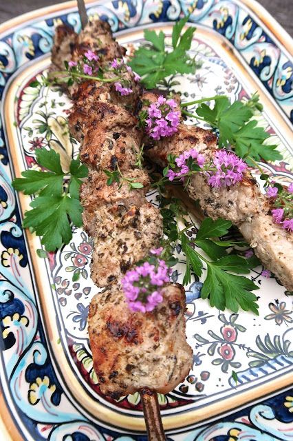 Traditional Greek Pork Souvlaki with Tzatziki Pork Slouvaki, Pork Chop Stroganoff, Greek Marinade, Greek Pork, Pork Souvlaki, Greek Night, Souvlaki Recipe, Greek Foods, Mediterranean Diet Recipes Dinners