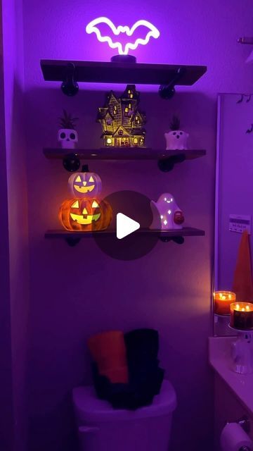 Creepy Diy, Halloween Bath, Halloween Bedroom Decor, Halloween Bathroom, Halloween Decor Ideas, Witch Coven, Halloween Room Decor, Diy Halloween Decor, Halloween 3d