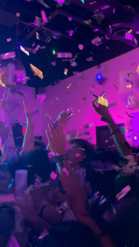 Confetti Aesthetic, Night Club Aesthetic, Party Life, Sixteenth Birthday, Party Confetti, Club Aesthetic, Clubbing Aesthetic, Dancing Aesthetic, 16th Birthday Party