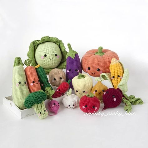 Amigurumi Vegetables and Foods Free Pattern – Free Amigurumi Crochet Crochet Vegetables, Confection Au Crochet, Crochet Fruit, Crochet Food, Fruit Pattern, Crochet Hook Sizes, Crochet Toys Patterns, Thread Crochet, Amigurumi Free Pattern