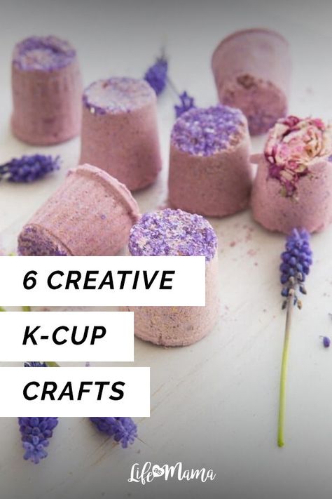 While it may be some time before we see a recyclable K-cup, conscientious moms can still do their part by using them in other ways. We’ve found some amazing K-cup crafts that will give your coffee pods a new life (and keep your kiddos entertained too!). | #crafts #kidscrafts #diy #diycrafts K Cup Storage Ideas Diy, Recycle Coffee Pods, K Cup Crafts, Coffee Pods Crafts, Recycled Ideas, Recycling Crafts, Food Innovation, Star Decor, Cup Crafts