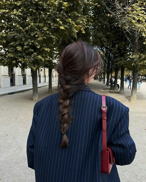 Hair Updos Easy, Updos Easy, Hairstyles 2024, Fall Hair Trends, Easy Hair Updos, Updo Hairstyles, 가을 패션, Hair Updos, Parisian Style