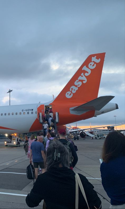 Boarding Plane, Bristol Airport, Travel Airport, Morning Aesthetic, Airport Aesthetic, Aesthetic Travel, Bristol, Germany, Travel