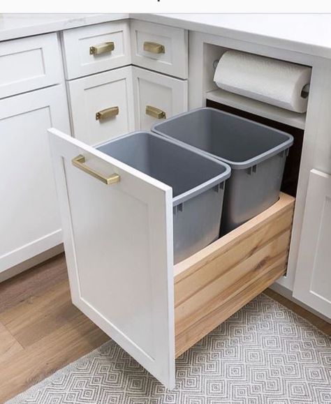 Paper Towel Storage, Kitchen Cooktop, Kitchen Cabinet Organization Ideas, Trash Can Cabinet, Hidden Kitchen, Kitchen Cabinet Organization, Kitchen Drawers, Cabinets Organization, Cabinet Organization