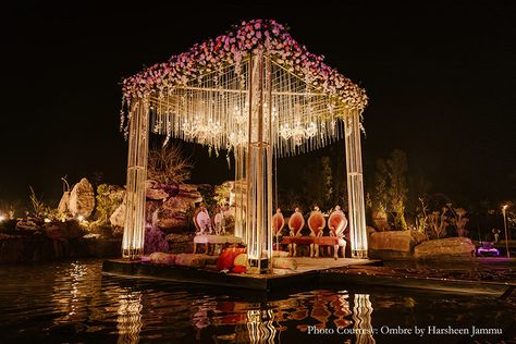 Mandap Design Outdoor, Mandap Decor With Lights, Mandap On Water, Mandap Decor Night, Mandap Decor Night Indian Weddings, Open Chori Mandap, Floral Wedding Mandap, Mandap Design Night, Pool Mandap Decor