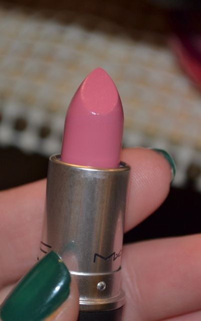 Pretty Pink Lipstick, Perfect Pink Lipstick Drugstore, Expensive Makeup Brands, Medium Pink Lipstick, Mac Hot Pink Lipstick Shades, Natural Pink Lipstick, Pink Lipstick Mac, Pink Lipstick Shades, Makeup Vanity Decor