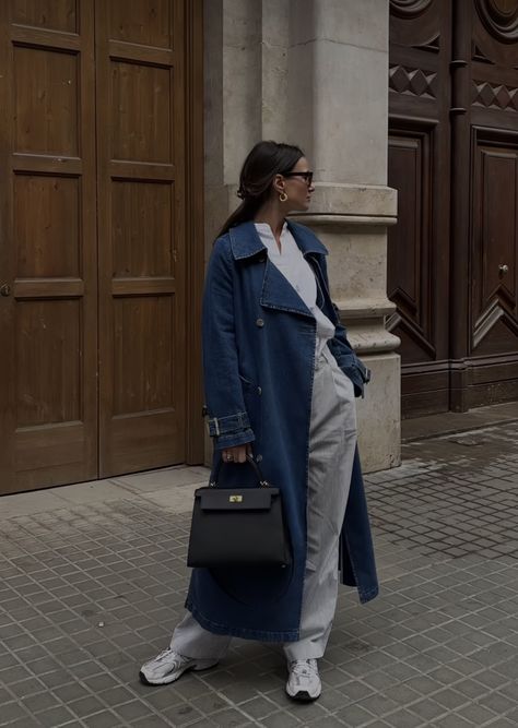 Denim Trench Coat Outfit, Trench Coat Outfit Winter, Winter Coat Outfits, University Outfit, Trench Coat Outfit, Denim Trench Coat, Coat Outfits, Denim Outfit, Winter Looks