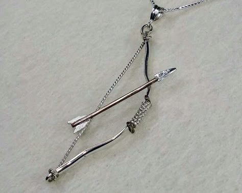 Archery necklace Vex Ahlia, Artemis Crock, Hunters Of Artemis, Zoe Nightshade, Hunter Of Artemis, Goddess Of The Hunt, Archery Bow, Allison Argent, Alec Lightwood