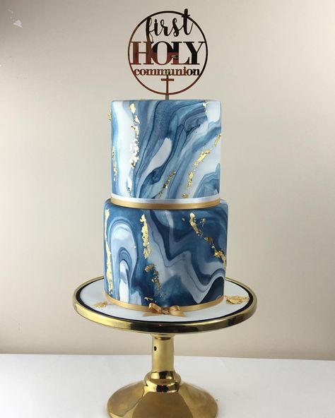 Blue Gold Cake, Navy And Gold Cake, Marble Cake Design, Navy Blue Marble Cake, Navy Marble Cake, Blue And Gold Cake, Blue Marble Cake, Wedding Cakes Marble Effect, Blue And Gold Two Tier Cake