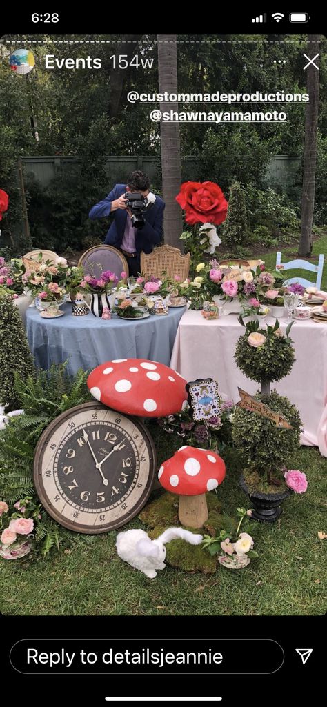 Alice In Wonderland Flower Garden, Mad Hatter Tea Party Baby Shower Ideas, Mad Hatter Tea Party Ideas Decoration, Alice In Wonderland Picnic, Alice In Wonderland Centerpiece Ideas, Alice In Wonderland Quinceanera Theme, Alice In Wonderland Table Setting, Alice In Wonderland Party Food, Alice In Wonderland Mushroom