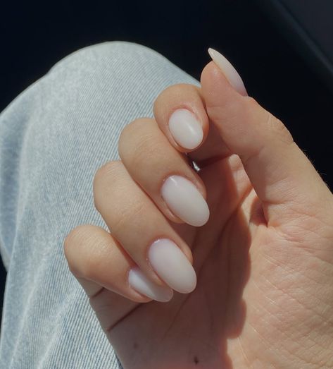 Nails inspo white nails Nails Inspo White, Blonde Highlights Lowlights, White Oval Nails, Lowlights Highlights, White Short Nails, Square Oval Nails, White Almond Nails, White Gel Nails, Neutral Nail