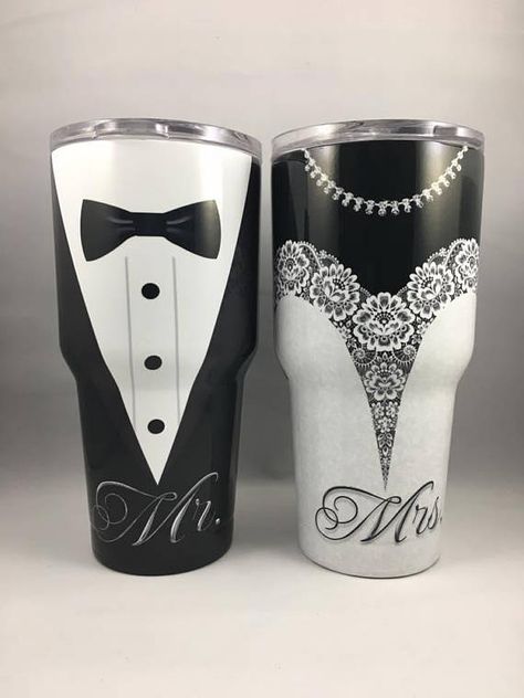 Yeti Cup Designs, Bride Tumbler, Wedding Tumblers, Glitter Tumbler Cups, Custom Wraps, Glitter Tumblers, Wedding Cups, Pretty Cups, Cup Crafts