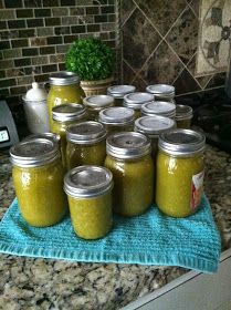 Green Taco Sauce, Green Tomato Recipes, Tomato Recipe, Canned Food Storage, Canning Tips, Canning Food Preservation, Canning Ideas, Taco Sauce, Canning Tomatoes