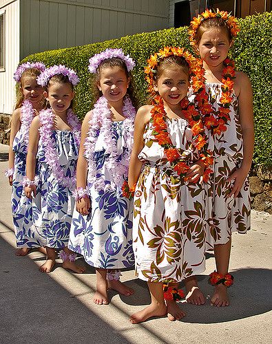 Halau Hula Ka No'eau Hawaiian Dance Outfit, Moana Jr, Hawaiian Fancy Dress, Polynesian Wedding, Hawaii Hula, Cultural Dance, Hula Dance, Cherry Blossom Festival, Island Fashion