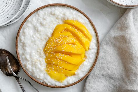 Thai Mango Sticky Rice Sticky Rice Dessert Recipe, Mango Coconut Sticky Rice, Rice Dessert Recipes, Thai Mango Sticky Rice, Mango Sticky Rice Recipe, Sticky Rice Recipe, Coconut Sticky Rice, Lemon Glaze Recipe, Cooking Websites