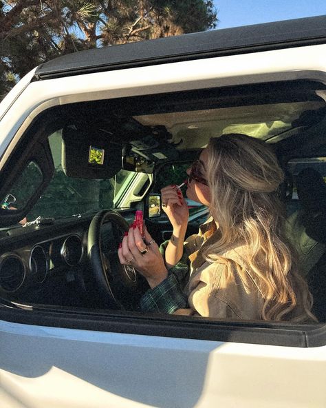 Joined the Jeep fam again 👋🏻🛞 Jeep Girl Aesthetic, Jeep Aesthetic, Jeep Girl, Photo Inspo, Jeep, The Future, I Can, Kitty, Quick Saves