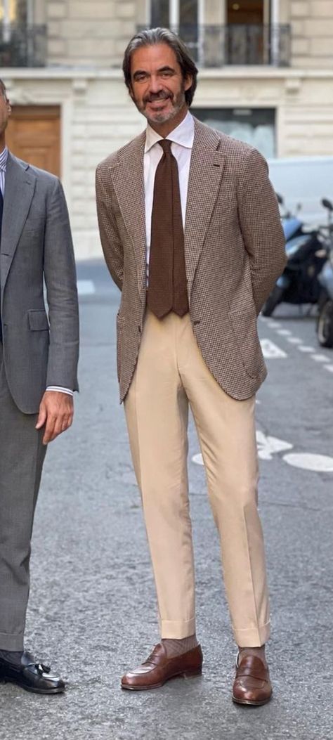 Brown Blazer Outfit Men, Folding Jeans, Italian Mens Fashion, Older Mens Fashion, Stylish Men Wear, Cream Suit, Sport Jacket Men, Relaxed Elegance, Summer Tan