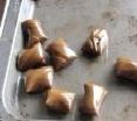 Old Fashioned Molasses Taffy- Mom's Recipe Molasses Taffy Recipe, Molasses Candy Recipe, Molasses Taffy, Molasses Candy, Taffy Recipe, Spring Salad Recipes, Gluten Free Candy, Candy Recipes Homemade, No Bake Snacks