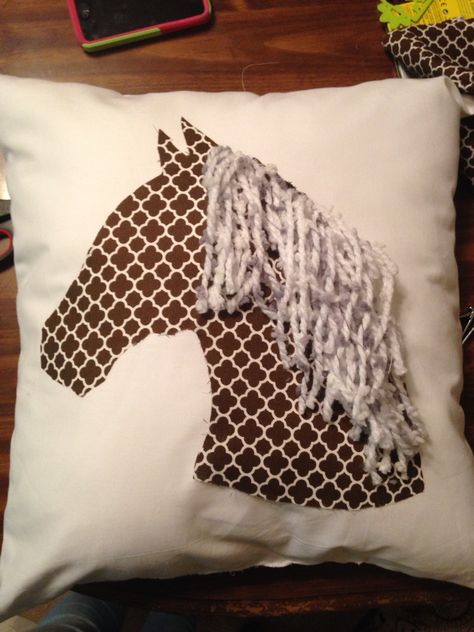 Horse head pillow! Horse Show Ribbons, Horse Pillow, Applique Cushions, Applique Pillows, Head Pillow, Baby Couture, Toddler Arts And Crafts, Horse Crafts, Barn Decor