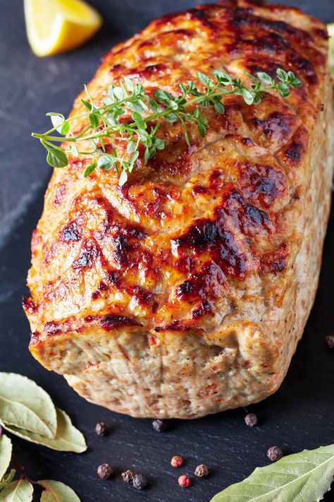 Delicious Air Fryer Chicken Meatloaf. Air Fryer Chicken Meatloaf, Ground Turkey Meatloaf Air Fryer, Ground Chicken Recipes Air Fryer, Airfryer Meatloaf Recipe, Air Fryer Ground Turkey Recipes, Ground Chicken Air Fryer Recipes, One Pot Air Fryer Meals, Chicken Meatloaf Recipes, Air Fryer Turkey Meatloaf