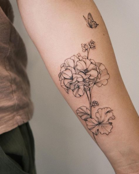 🔳▫️Eden▫️🔳 | Geranium flower with a butterfly ✨🙌🏼 | Instagram Red Geraniums Tattoo, Wild Geranium Tattoo, Pelargonium Tattoo, Red Geranium Tattoo, Geranium Tattoo Black And White, Geranium Flower Tattoo, Geraniums Tattoo, Geranium Tattoo, Eden Tattoo