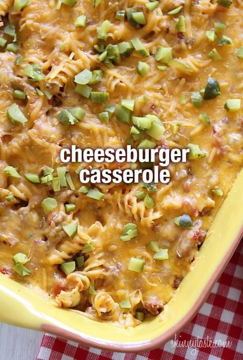 Kid-friendly and delicious! If you're a cheeseburger lover, and the thought of ground beef, tomatoes, pickles and cheese tickles your fancy, then this truly American, comforting Cheeseburger Casserole is for you! Dill Pickle Cheeseburger Casserole, Cheeseburger Casserole Pickles, Cheeseburger Casserole Skinnytaste, Cheeseburger Casserole Recipe, Casseroles Recipes, Beef Macaroni, Easy Casseroles, Beef Meals, Friends Recipes