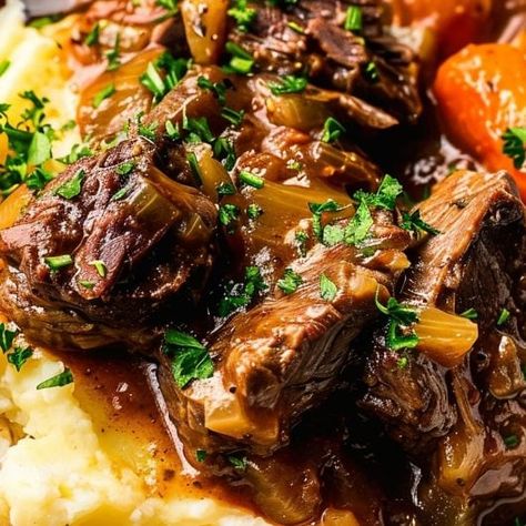 Easy Guinness Beef Stew Recipe Crockpot Recipes Italian, Guiness Beef Stew Recipe, Short Rib Stew, Italian Beef Stew, Italian Pot Roast, Guinness Stew, Guinness Beef Stew, Recipes Italian, Ina Garten Recipes