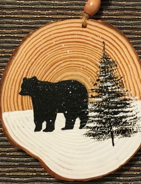 Painting On Wood Rounds, Round Wood Circle Crafts, Wooden Circle Ornaments, Wood Burning Ideas Patterns Woodburning Christmas Ornament, Wood Painting Ideas, Rudolf Wood Slice Ornament, Woodburning Ornaments Tree Slices, Penguin Wood Slice Ornament, Bear Wood Slice Ornament