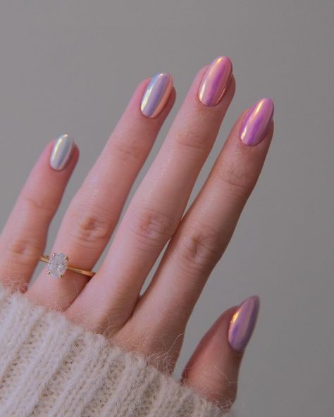 Summer Chrome Nails 2024: Explore 23 Bright and Cute Designs in Trending Colors Colourful Chrome Nails, Pink Ombre Chrome Nails, Ombré Chrome Nails, Summer Chrome Nails, Ombre Chrome Nails, Short Oval Nails, Oval Nails Designs, Pink Chrome Nails, Chrome Nails Designs