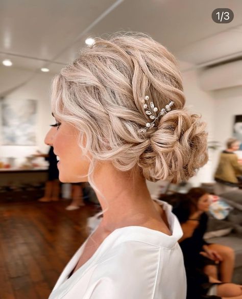 Cute Updos For Medium Hair, Cute Updos, Wavy Updo, Curly Bridal Hair, Braided Updos, Easy Updo Hairstyles, Bridesmaid Hair Makeup, Up Dos For Medium Hair, Updos For Medium Length Hair