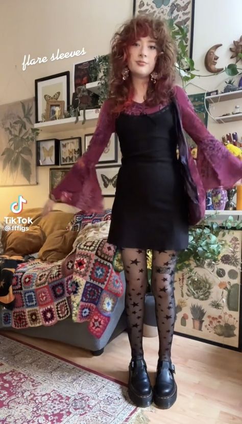 Mac Outfit, Witchy Aesthetic Outfit, 90s Goth Fashion, Witch Aesthetic Outfit, Fleetwood Mac, Hippie Outfits, Goth Outfits, Basic Outfits, Aesthetic Outfits