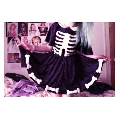 0 Pastel Goth Aesthetic, Cute Grunge, Pastel Goth Fashion, Pastel Grunge, Kawaii Goth, A Skeleton, Goth Aesthetic, Grunge Goth