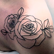 Roses Rose Outline, Rose Shoulder Tattoo, Tattoo Rose, Perfect Tattoo, Shoulder Tattoos For Women, Wolf Tattoos, Trendy Tattoos, Halsey, Rose Tattoos