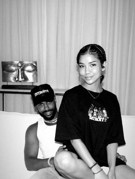 Big Sean And Jhene, Black Relationship Goals, Shotting Photo, Jhene Aiko, Black Love Couples, Couples Vibe, Black Couples Goals, The Love Club, Big Sean