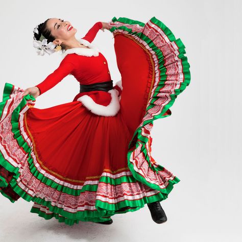 Calpulli Mexican Dance Company's "Navidad: A Mexican-American Christmas" is becoming a New York Christmas Holiday tradition. Queens Theatre Dec 14-15. #navidad #feliznavidad #christmas #merrychristmas #christmasinnewyork #christmasshow #calpullimexicandance #queenstheatre #mexican #mexicanculture Latin Christmas, American Christmas Traditions, Christmas Holiday Traditions, Mexican Dance, York Christmas, American Christmas, Mexican Christmas, Travel Mexico, Christmas Shows