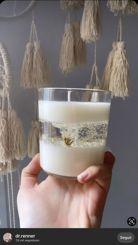 Decorating Candle Jars, Diy Candles With Flowers, Jelly Candles, Pretty Candles, Candle Making Recipes, Gel Candle, Diy Candles Homemade, Clear Candles, Homemade Scented Candles