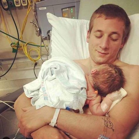 Jeremy and his new baby girl Jeremy Allen White Girlfriend, Bradley Whitford, Addison Timlin, Lip Gallagher, Ian Shameless, Connie Britton, Baby News, Allen White, First Time Dad