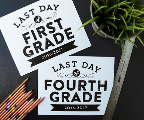 Last Day of School Free Printable Signs for Photos Vintage Halloween Printables, Printable Woodworking Plans, Last Day Of School Sign, Vintage Halloween Images, Bbq Invitation, School Daze, Stationery Printing, 12th Grade, Print Ideas